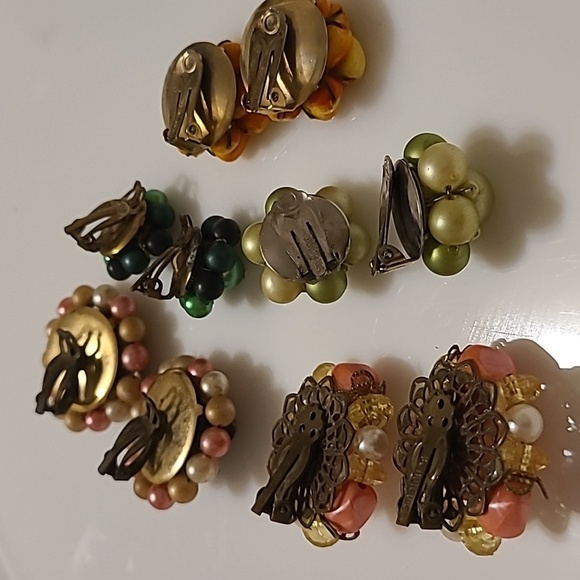 Vintage Lot of 5 Clip on Earrings - Picture 9 of 16